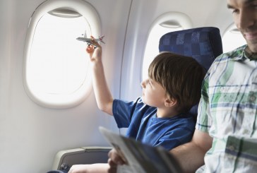علت داشتن سوراخ های کوچک در پنجره هواپیما
