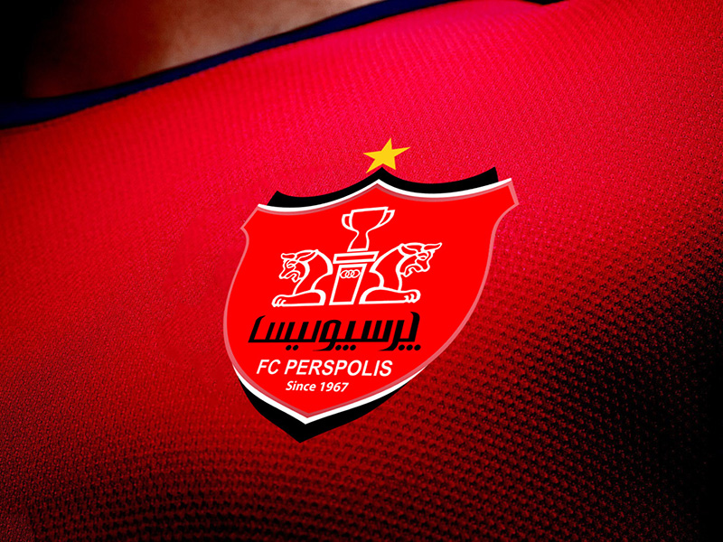 دستگیری زن و مرد جوان عامل به آتش کشیدن «در» باشگاه پرسپولیس